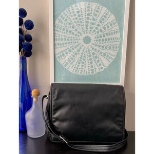 ILI Triple Compartment Leather Satchel Crossbody Messenger Bag in GUC